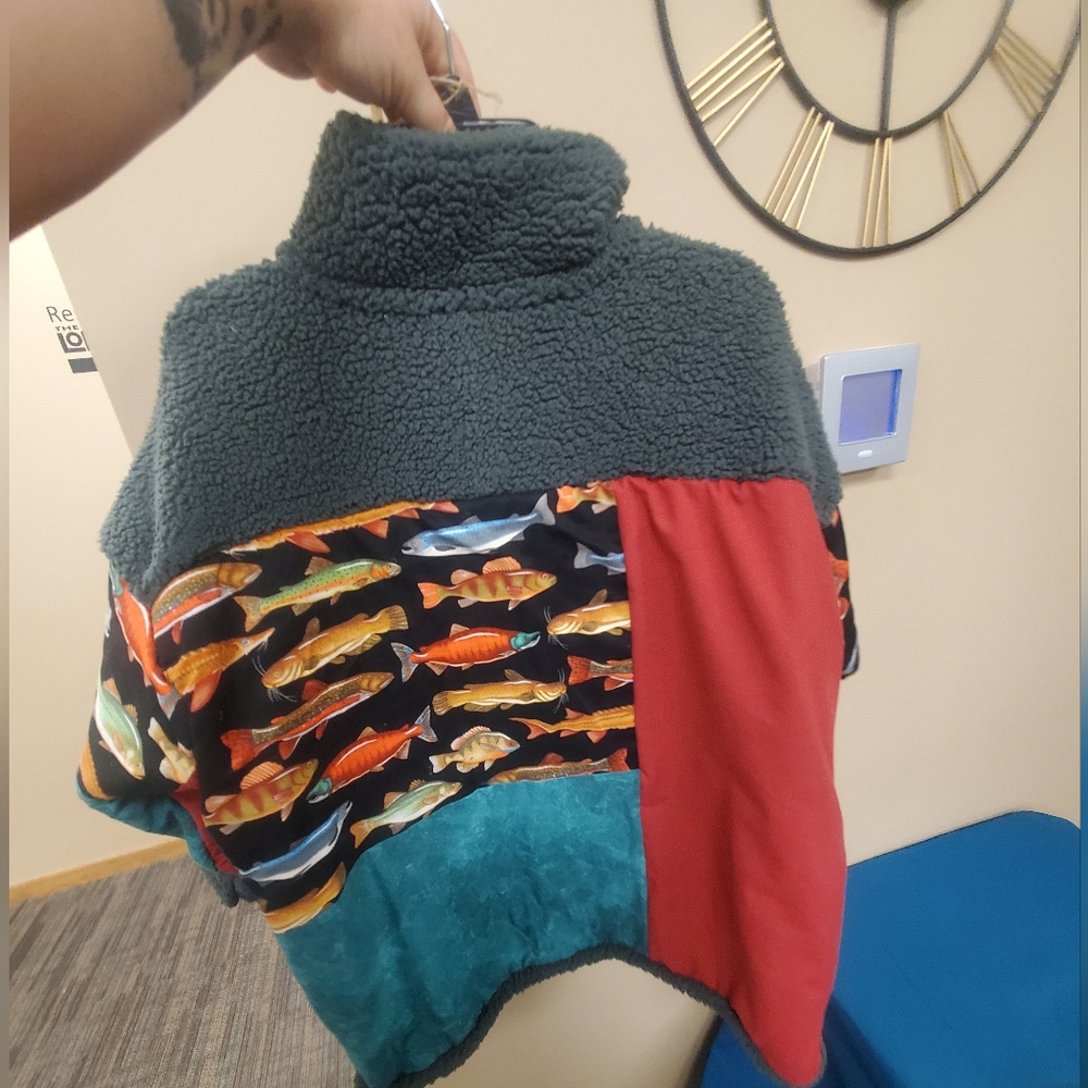 Colorblock Fish Patchwork Sherpa Jacket - Teal, R… - image 2